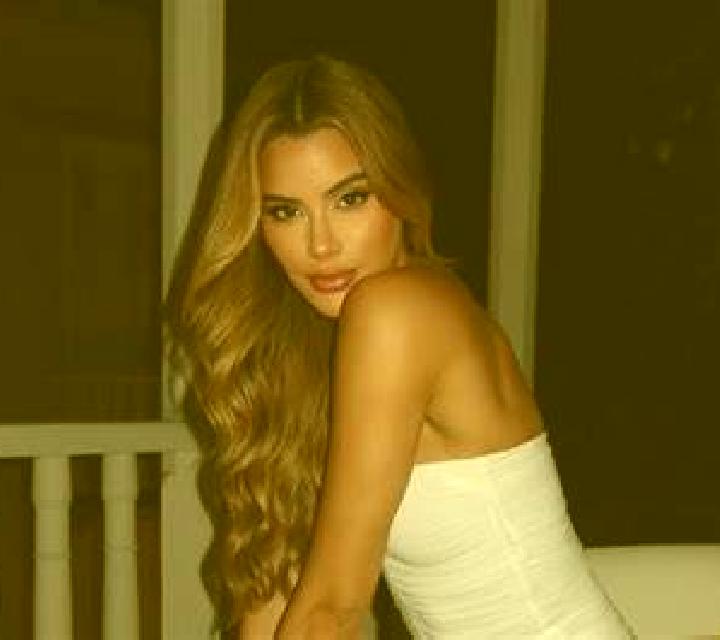 Renata Villalbarba escort