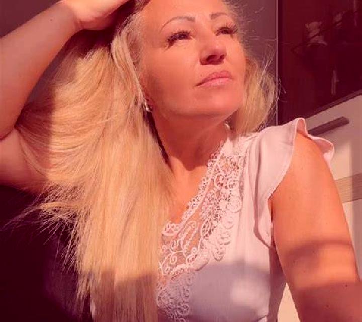 Rosa Aguilar de Segarra escort