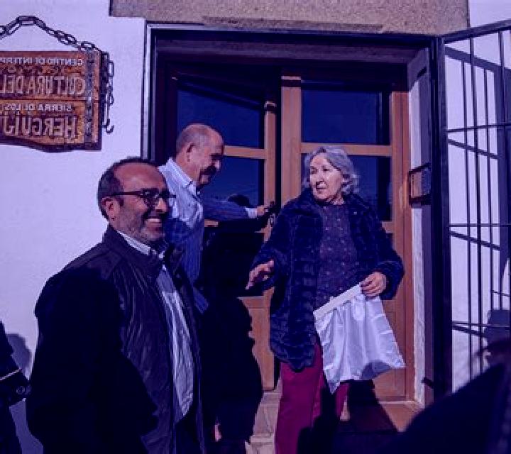 Salma Boveda del Rio Almar escort