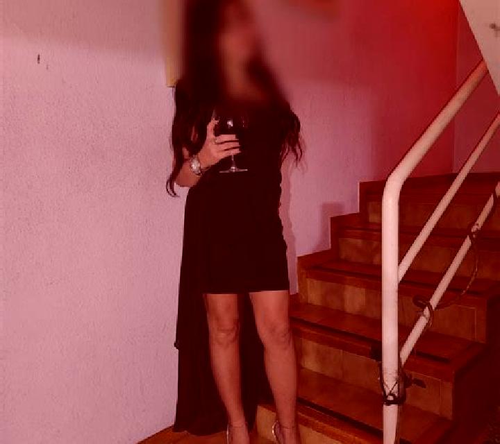 Sara Cerezal de Penahorcada escort