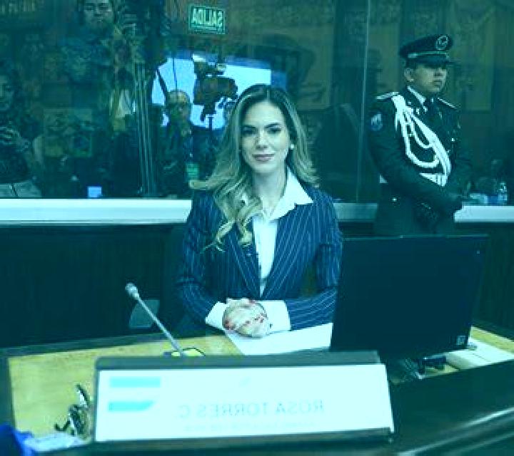Selene Tollos escort