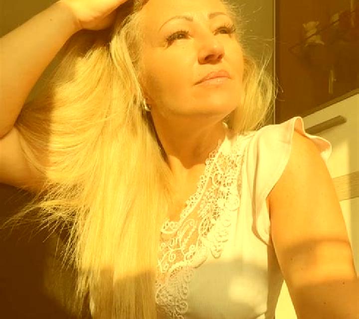 Valentina Macael escort