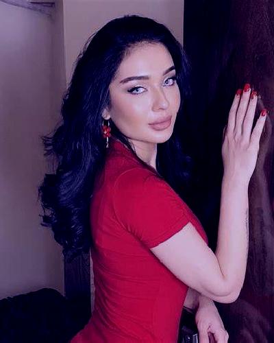 Verónica Estriegana escort