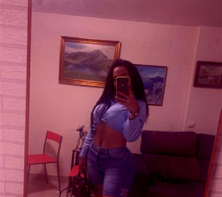 Yasmin 2 Amoeiro escort